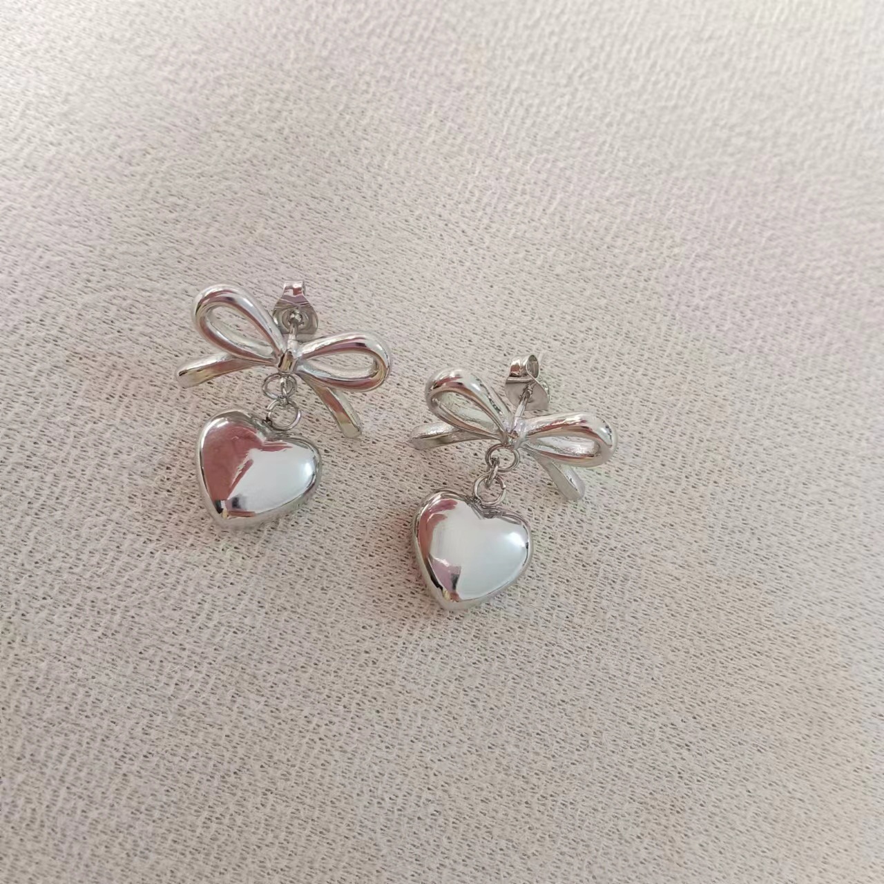 Heart Shape, Bow Knot Pattern Women's Gender Real Gold Plated Heart Shape Bow Knot Titanium Steel Simple Style Classic Style Waterproof Non Tarnish Drop Earrings
