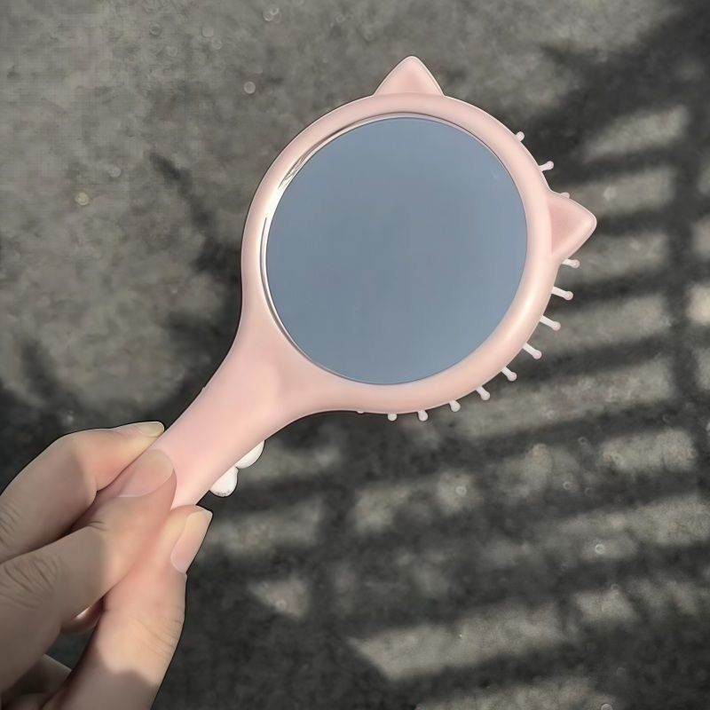 新型猫耳自嘲熊のハンドル鏡は櫛を持って携帯して化粧鏡を持っています。|undefined
