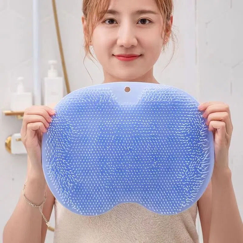 新型のボディソープのシリカゲルの入浴剤は背中をこすります。|undefined