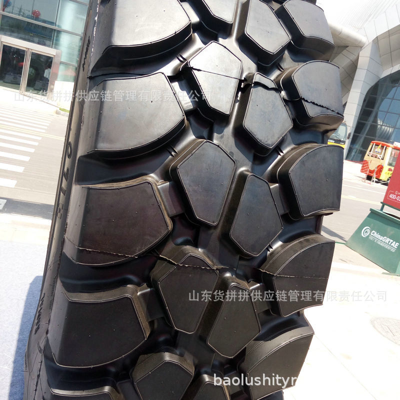 24.00R35 矿用自卸车 铰链卡车轮胎 工程机械轮胎