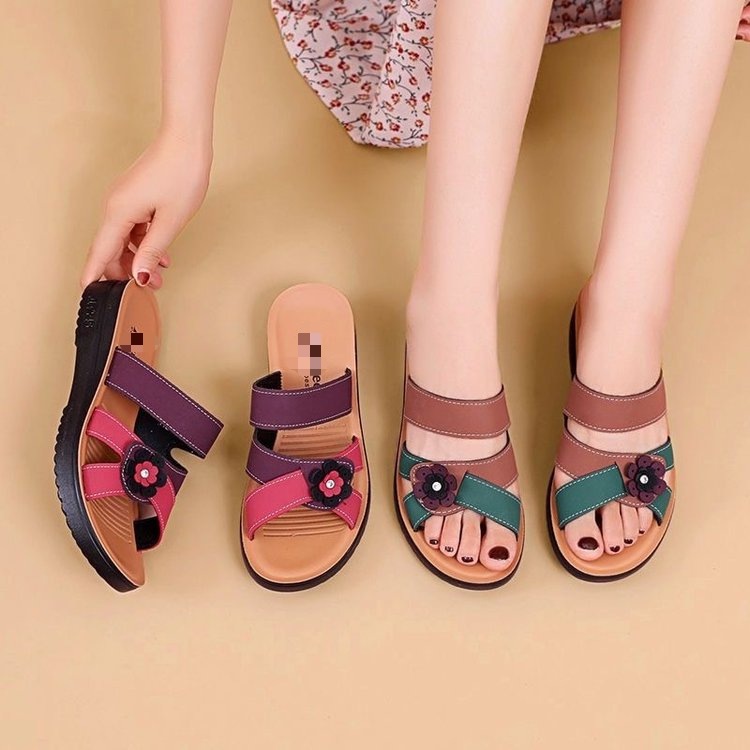 Mamá zapatillas de verano zapatillas para mujeres 2026 de mediana edad antideslizantes de fondo plano para ancianos cómodos de piel suave zapatillas de mediana edad