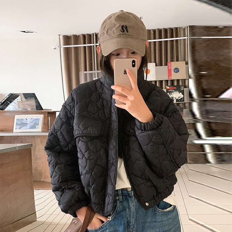 Coreano pequeño diseño de reducción de la sensación de cintura corta corta de algodón suelto de cuello alto chaqueta de manga larga para mujeres image 4