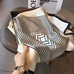 100% マルベリーシルク 65 シルクサテンストライプシンプルなスクエアスカーフ女性の母親のギフト多用途夏の新しいシルクスカーフ