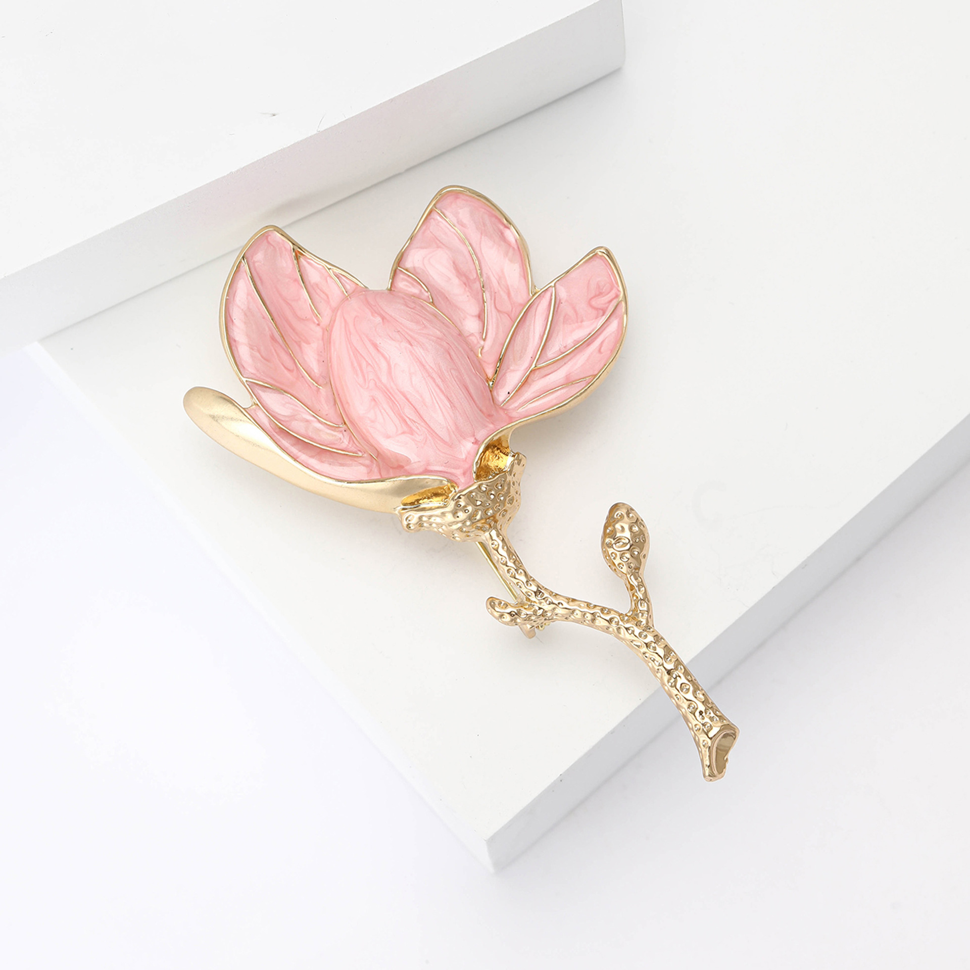 Korean New Alloy Enamel Magnolia Brooch Fresh All-match Women's Suit Shirt Corsage Jewelry Pin