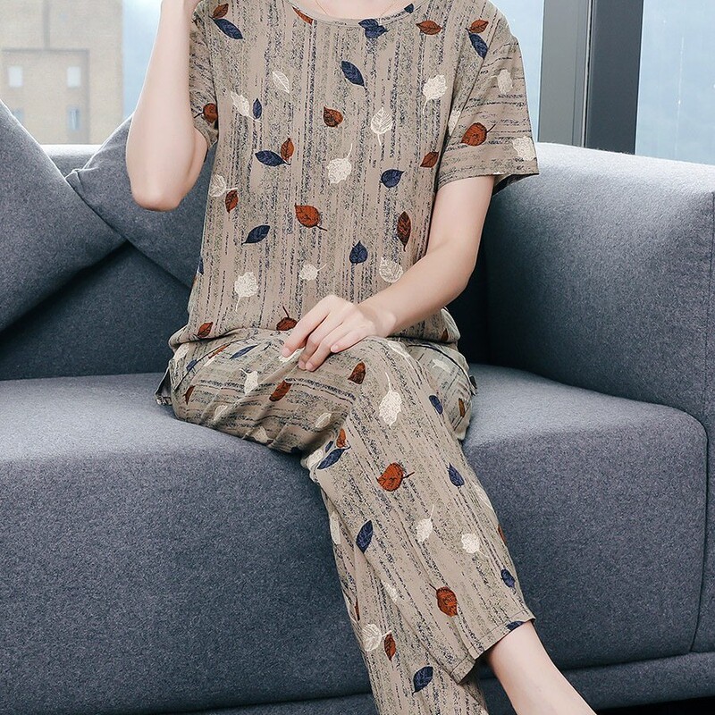 Women's Summer Cotton Silk Short-Sleeved Pajamas, Thin, Loose, Casual, Can Be Worn Outside, Cotton Silk Home Clothes for Middle-Aged and Elderly People, Two-Piece Set Women's Summer Cotton Silk Short-Sleeved Pajamas, Thin, Loose, Casual, Can Be Worn Outside, Cotton Silk Home Clothes for Middle-Aged and Elderly People, Two-Piece Set
