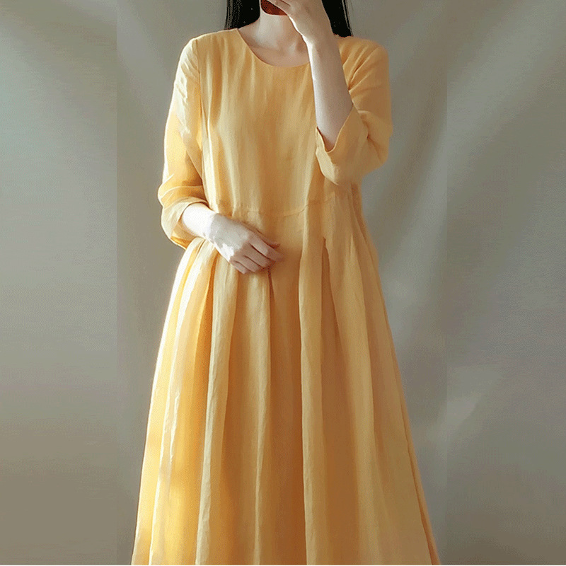 2026 Summer Loose-Fitting Plus-Size Women's Dress with a Waist-Cinching Design, Slimming, Mid-Length, Large Hem, Lightweight and Flowy, with Mid-Length Sleeves