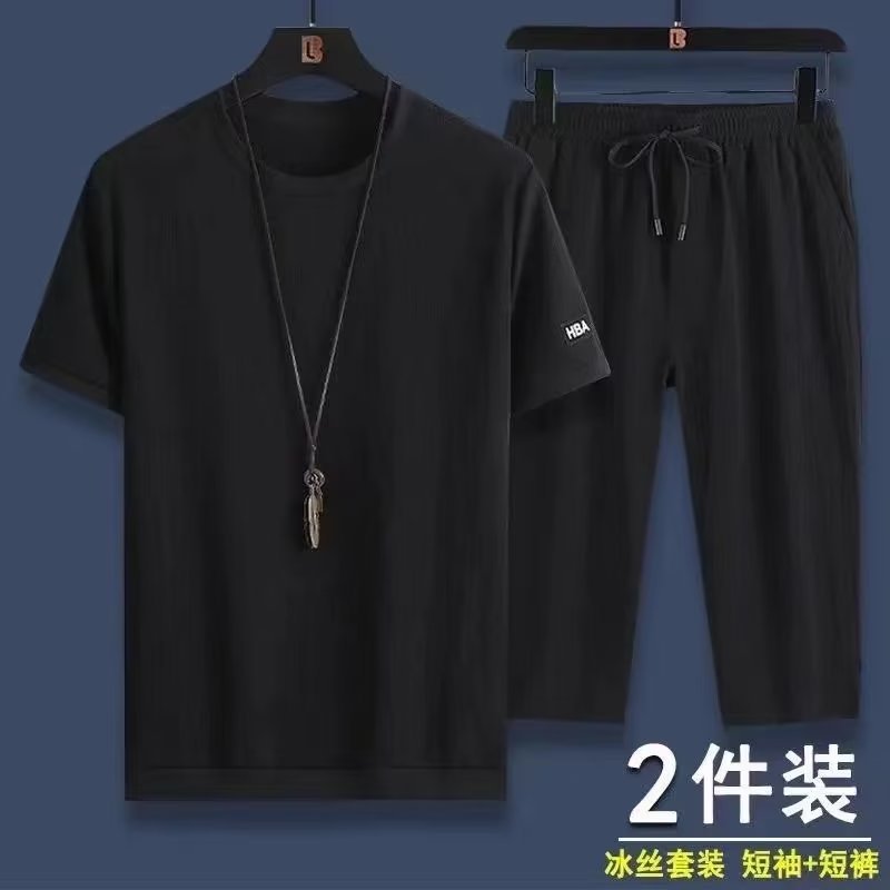 Camiseta de manga corta de seda de hielo del fabricante original para hombre, traje deportivo versátil, informal, atractivo, antiarrugas, estilo coreano, delgado, para verano.
