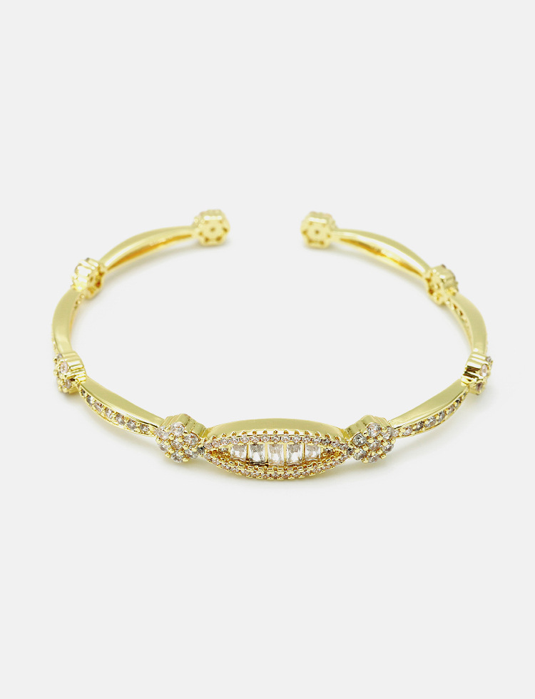 Retro Gold-plated Zircon Oval Bracelet Wholesale Nihaojewelry display picture 3