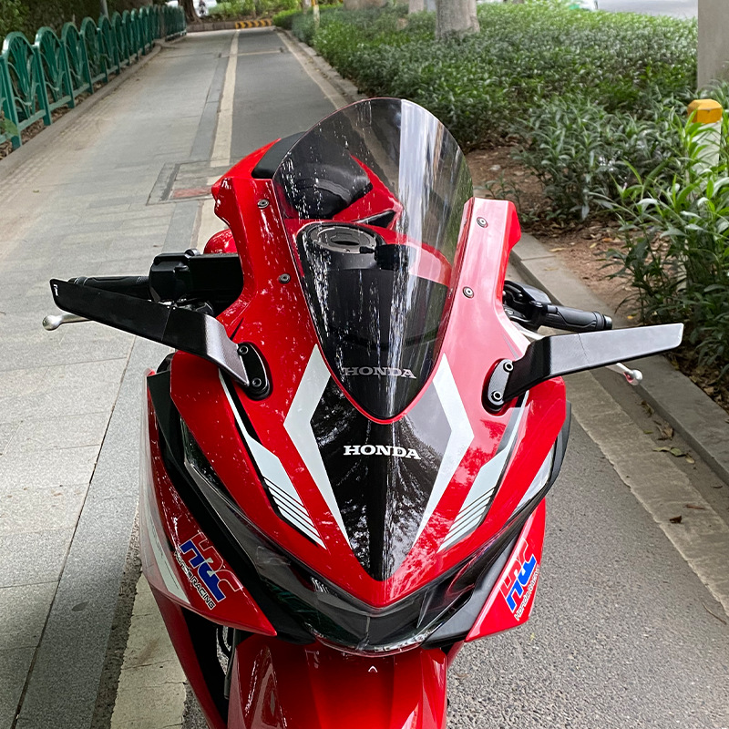Suitable for Honda CBR500R Four-cylinder motorcycles, this is a modified, high-mounted, sporty-style front windshield and fairing