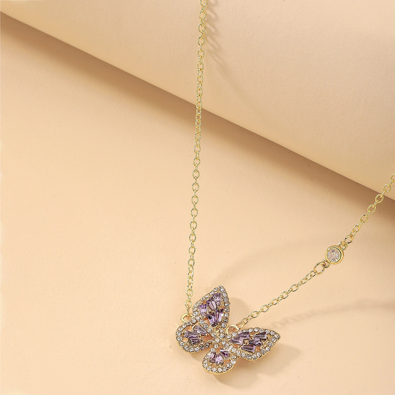 Wholesale Jewelry Retro Inlaid Rhinestone Zircon Butterfly Pendant Necklace Nihaojewelry display picture 4