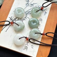 新疆天山翠平安扣吊坠翠绿飘花东陵玉平安环羊脂白玉挂件桃花酿扣