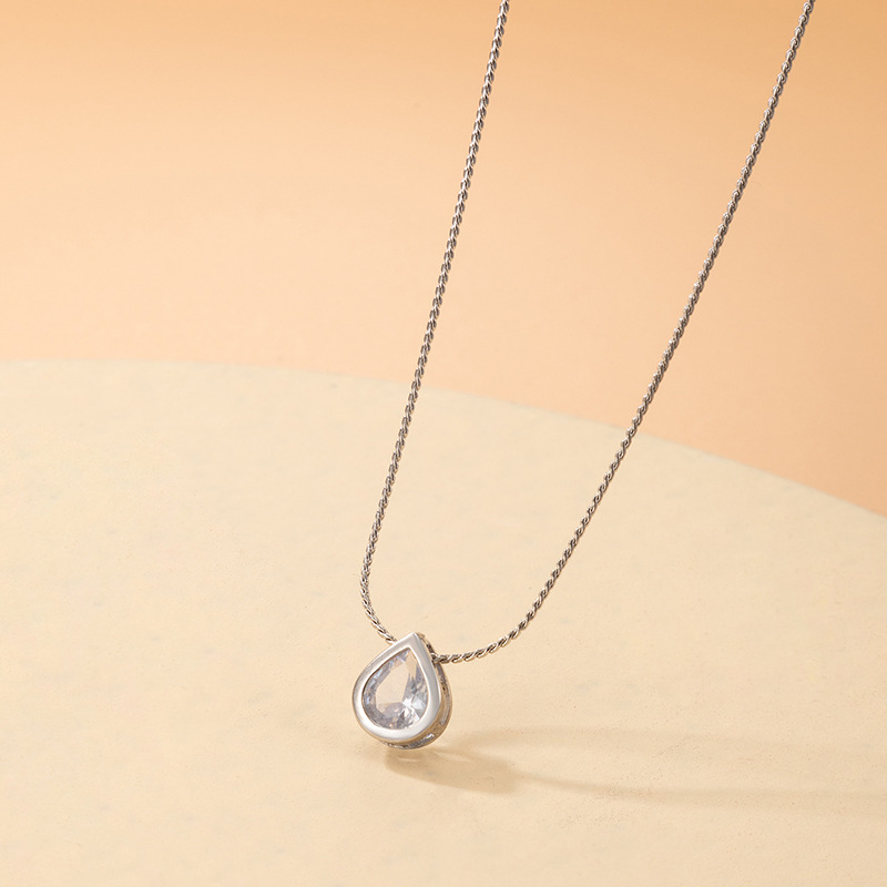 simple ligne de poisson invisible transparent collier zircon chane de clavicule cloute de diamants femmepicture3