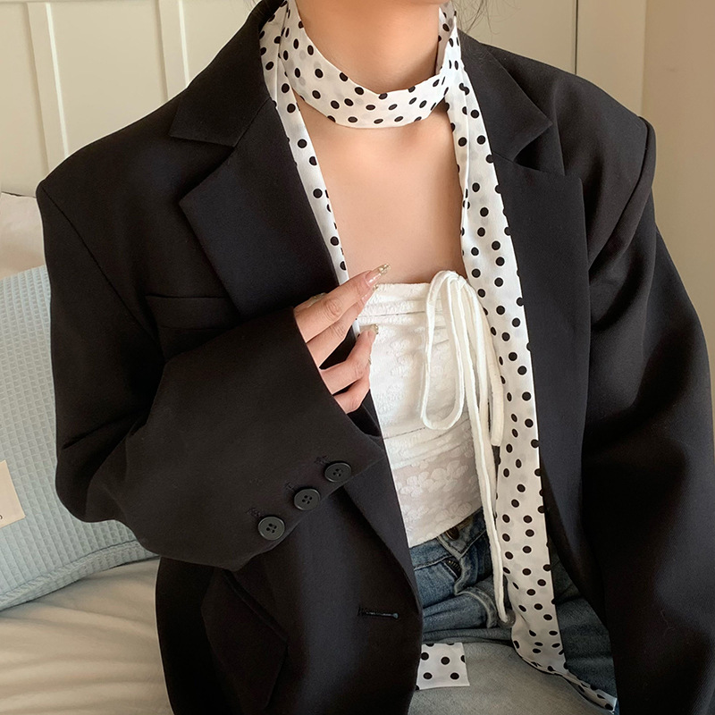 Buñuelo de seda de mujer ins punto de onda delgado estrecho de alta sensación corbata pequeña correa de cinturón envuelto en bolsa correa de pelo