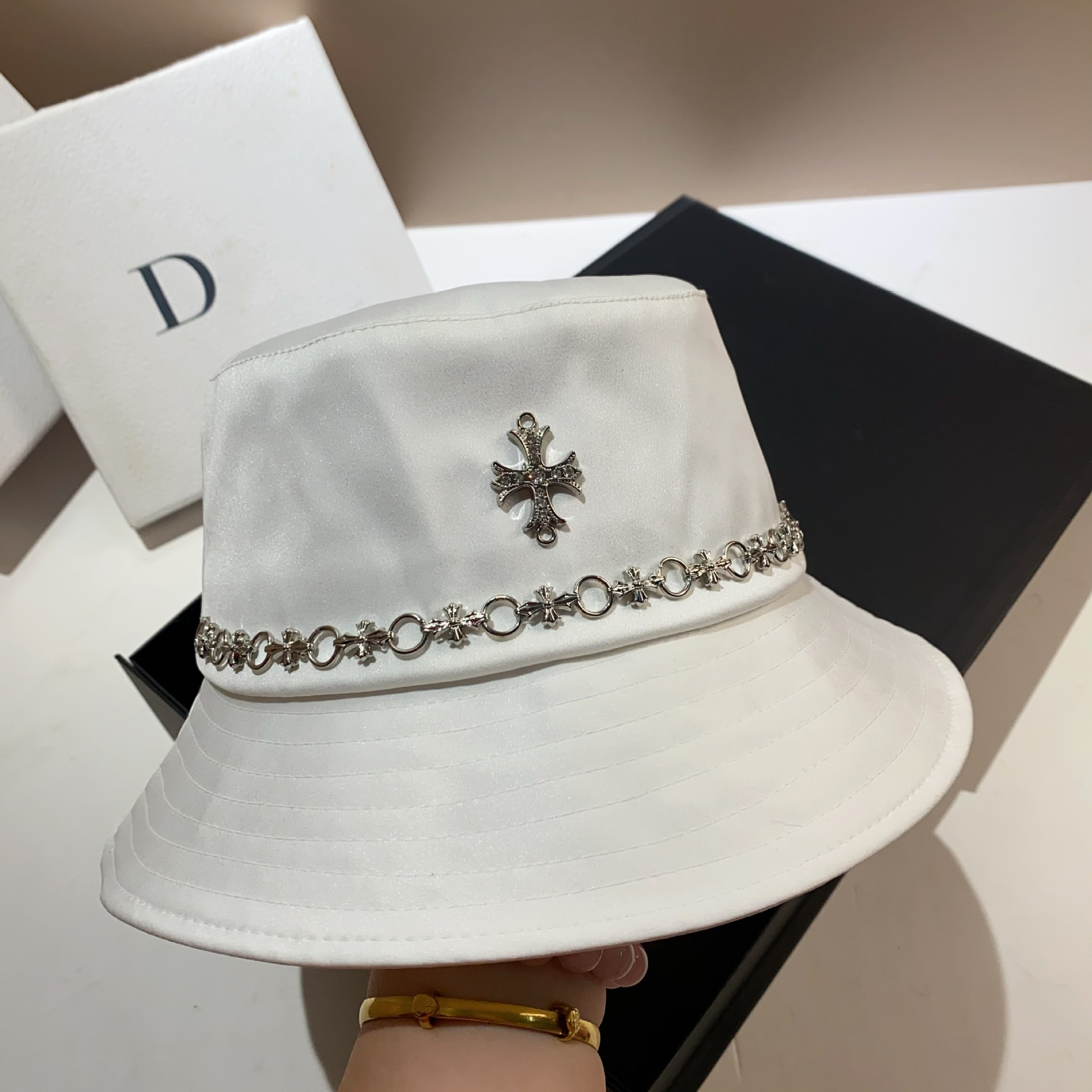 Bacinella a catena incrociata fatta a mano alla moda, marchio parigino alla moda, acido acetico, pescatore, autunno, uomo e donna casual_voghion.com