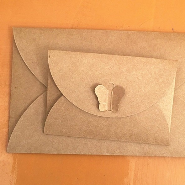 Retro de estilo europeo amor hebilla sobre DIY amor mariposa gran tamaño pequeño sobre de papel Kraft