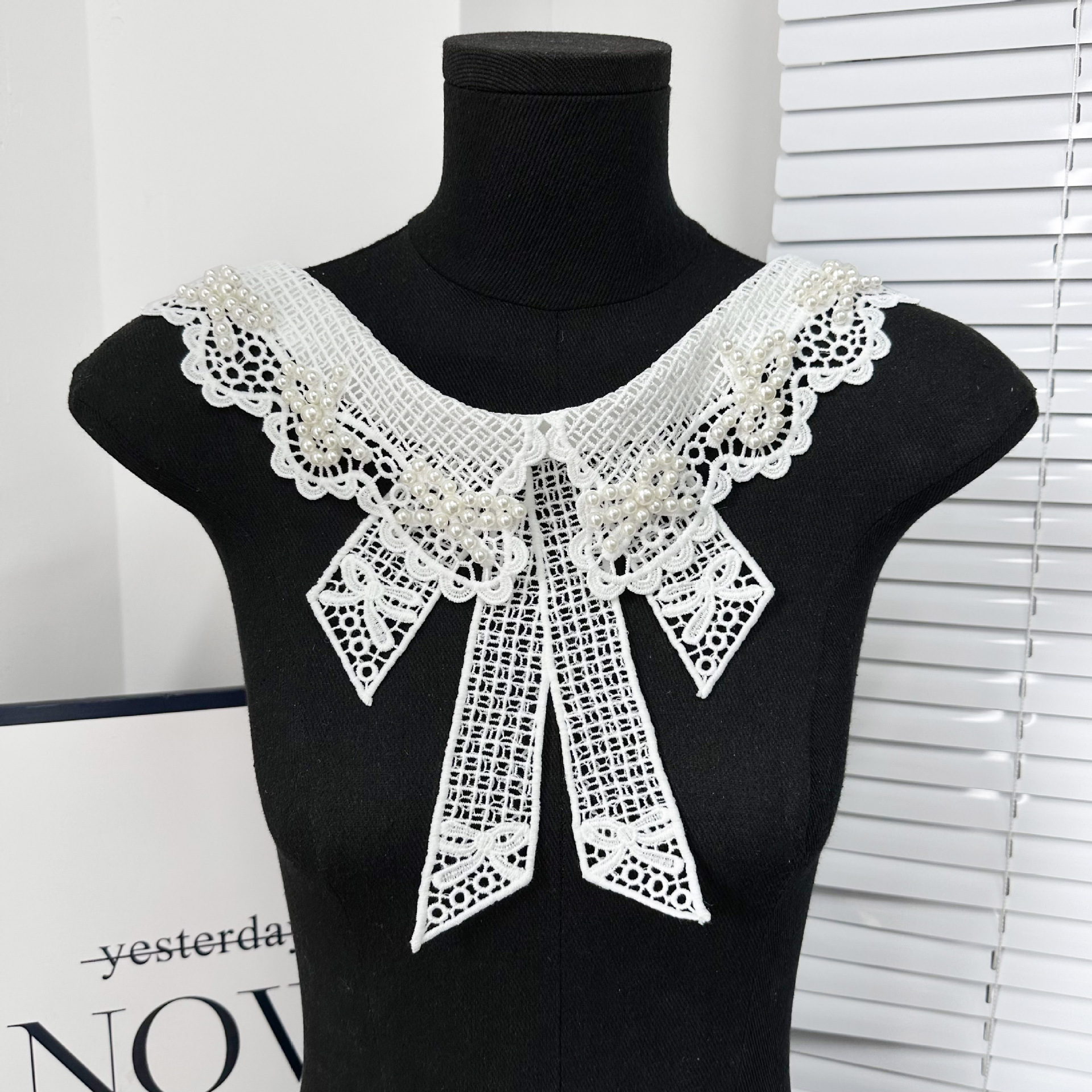 Arco bordado de encaje camisa de cuello de lana falsa mujer versátil mujer otoño invierno collar anti-luz chal temperamento interior image 3