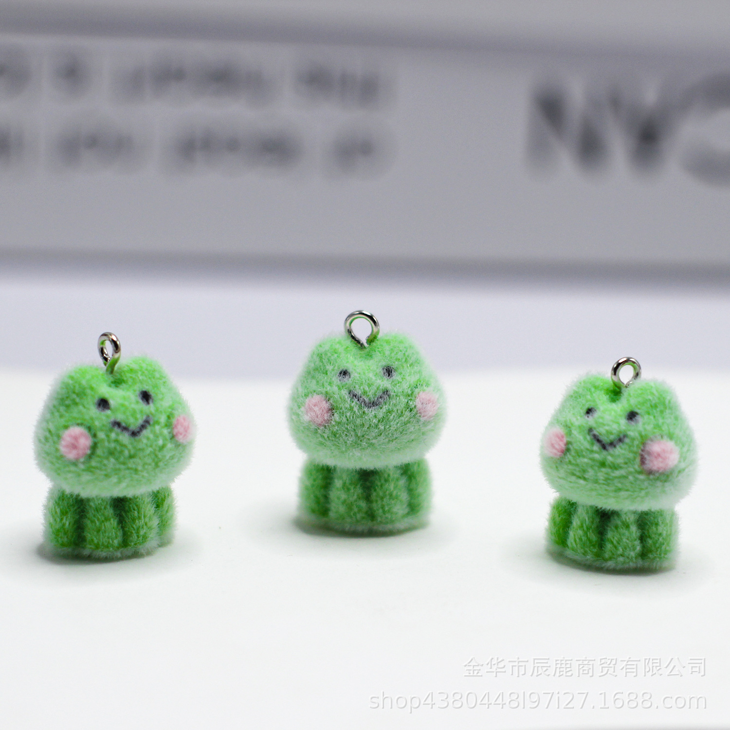 Foreign trade shy frog wholesale creative animal pendant cartoon flocking mobile phone chain bag ornaments for friends gift