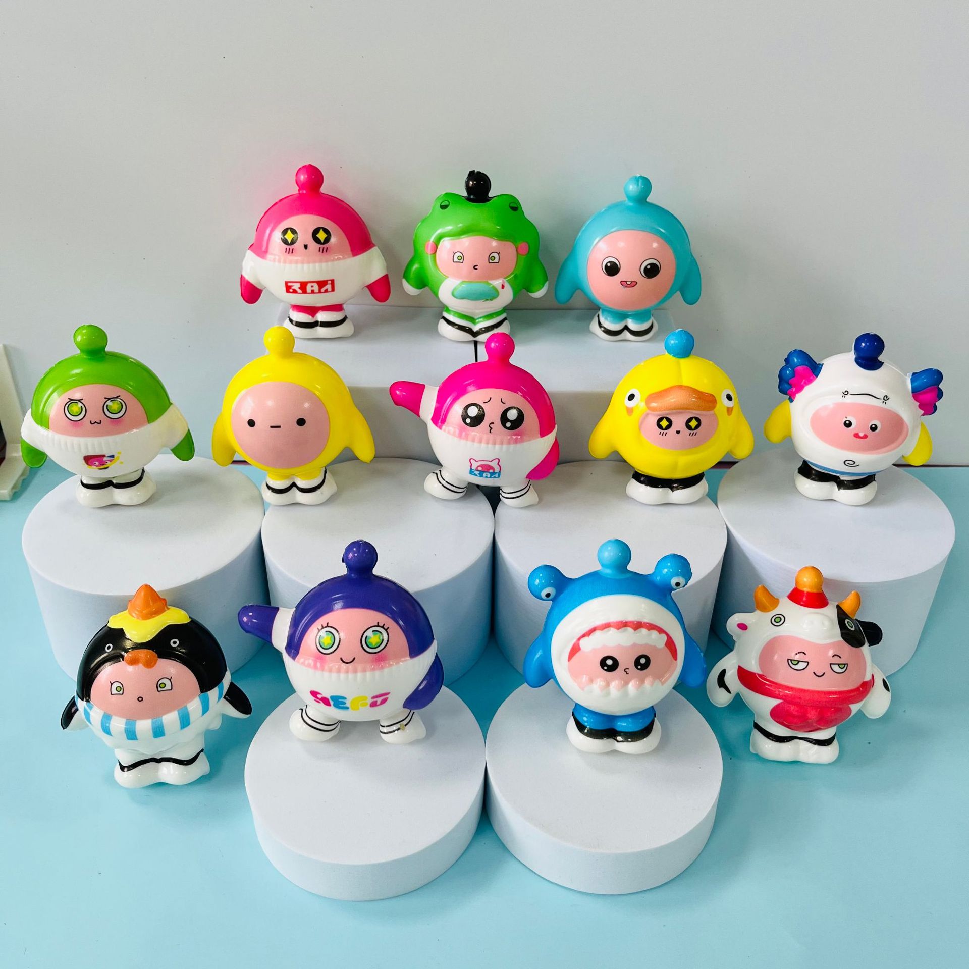 작은 계란 소년 (약 8cm)