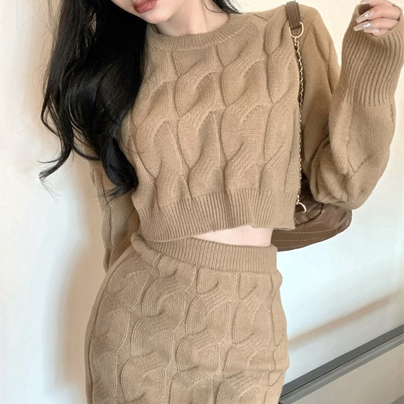 怠惰な風の厚い麻花のニットのセーターのスーツのスカートの女性の身を修める長袖の高い腰はお尻のスカートの2つのセットを包みます。|undefined