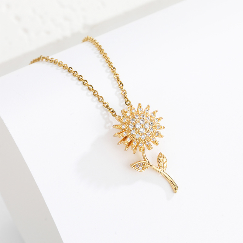 Daily Occasion Copper Material Simple Style Flower Copper Zircon Pendant Necklace In Bulk