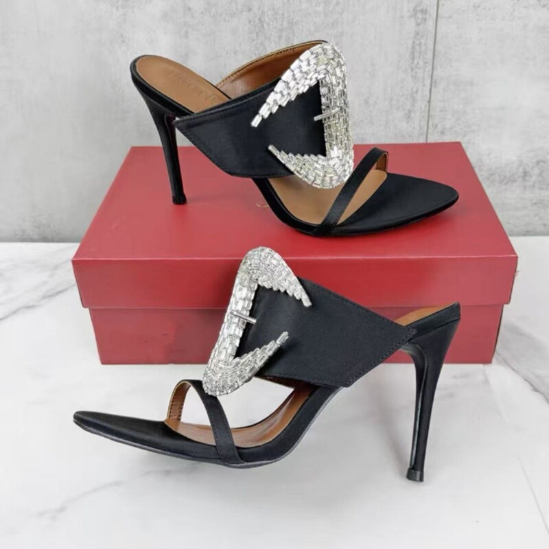 2025 Summer New European and American Style High-Heeled Sandals with Rhinestone Heels for Women, Featuring a Heart-Shaped Rhinestone Buckle and Thin Heels for Outdoor Wear
