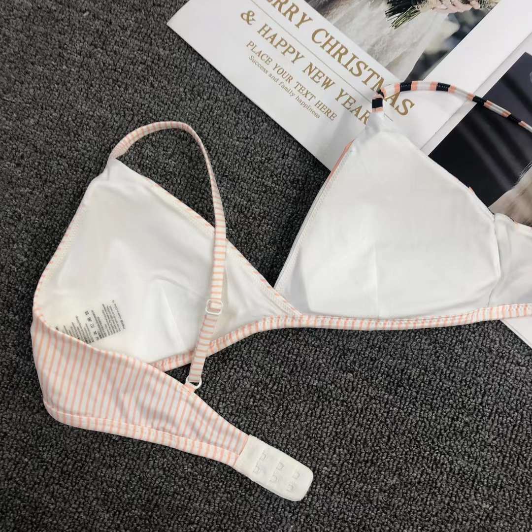 Cruzar la frontera del sudeste de Asia estilo japonés estilo francés cómodo push up francés triángulo taza de ropa interior sin costuras sujetador delgado de las mujeres sin anillo de acero