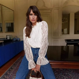 女式衬衫;连衣裙;女式夹克