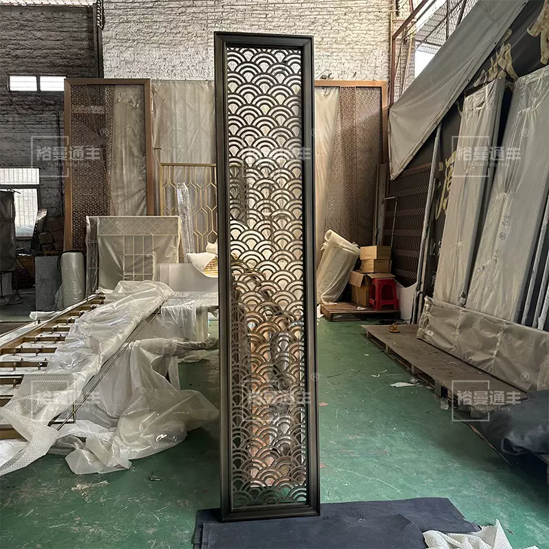 定制新中式不锈钢屏风 金属雕花隔断 客厅玄关中式背景墙装饰格栅