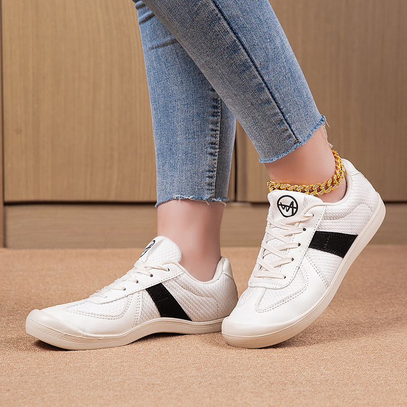 Chaussures pour femmes Chaussures classiques en toile de grande taille pour femmes, chaussures basses fines de printemps, tendance, toutes assorties, nouvelles chaussures pour femmes, baskets blanches décontractées_voghion.com