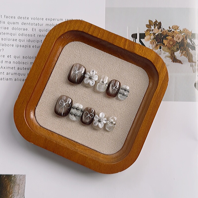 Handmade Wearable Nails Wholesale Fresh Champagne Nude Flower Fine Glitter Cat Eye Girl Sweet Girl Pure Desire Nail Art Patch