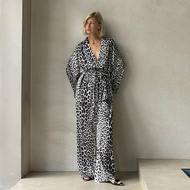 2024 Summer New Fashionable Elegant Leopard Print Contrast Color Design Lace-up Nightgown Top Loose Trousers Home Clothes