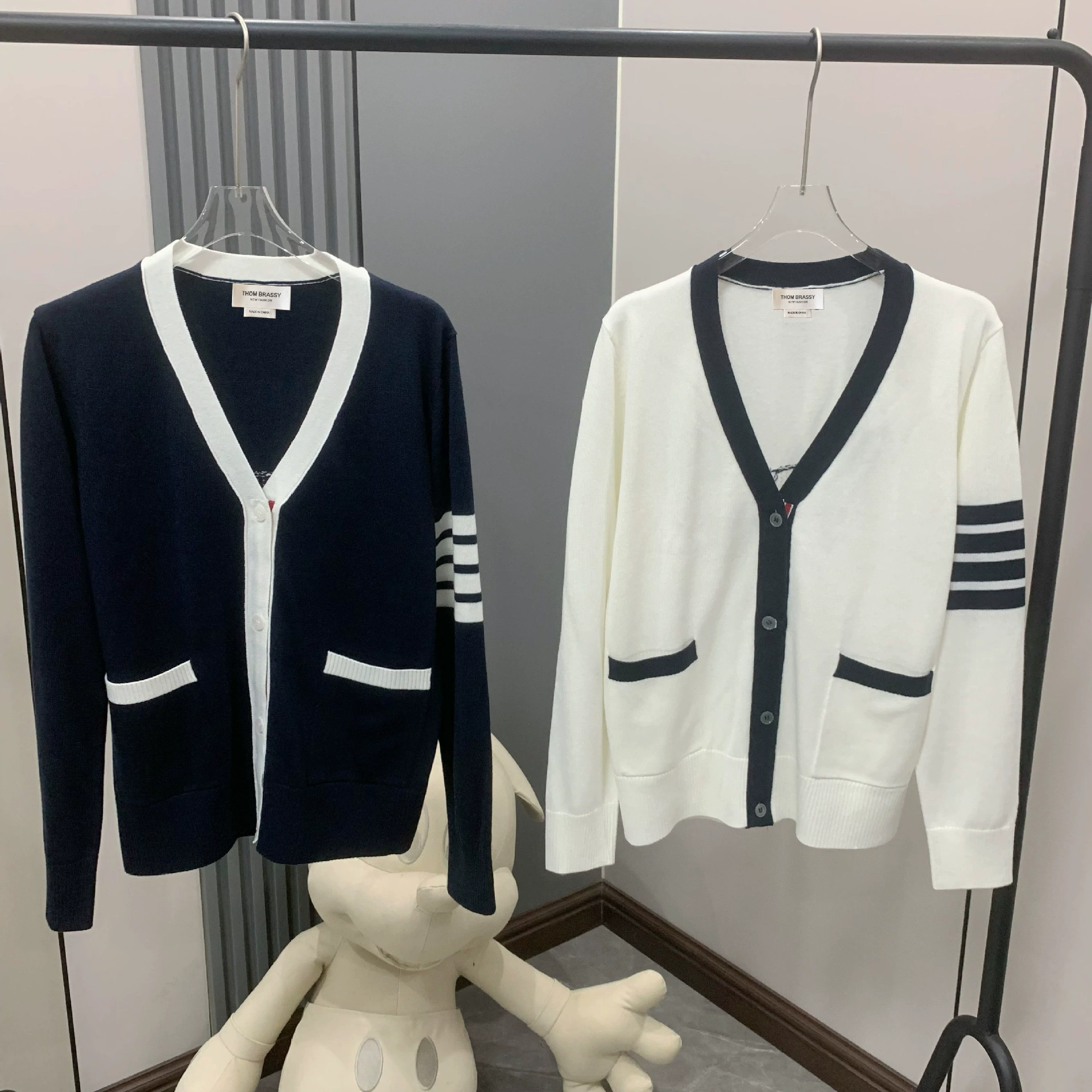 9220 Задняя полая собака кардиган с короткими рукавами трикотажный модный темперамент свежий повседневный дикий 3027