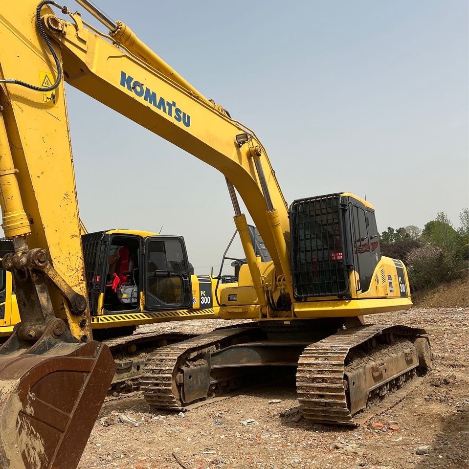 Exportación de China línea especial puerto extranjero usado Komatsu300 gran excavadora PC350 y 360 manejo