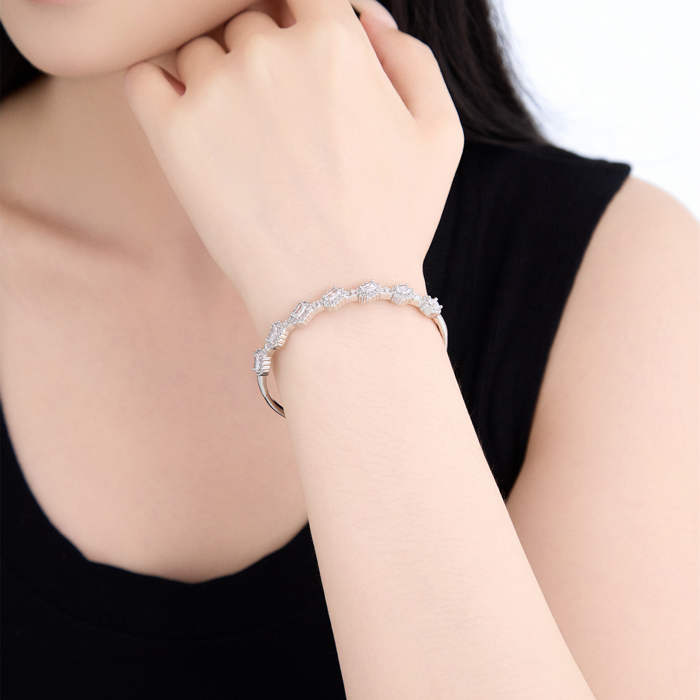 Brazalete Cuadrado Geométrico de Aleación de Cobre Galvanizado image 5