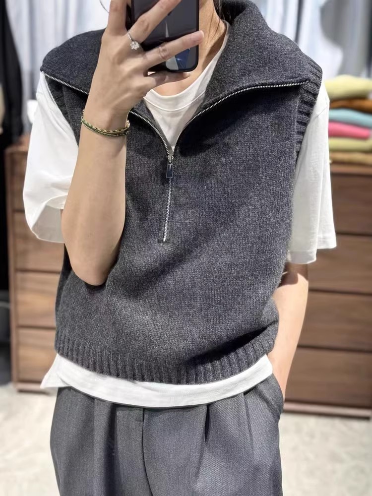 Knitted demi-season vest