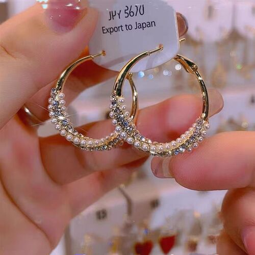  New Temperament Fashion Hoop Earrings Western Style High-end Crystal Earrings Light Luxury Unique Versatile Ear Accessories