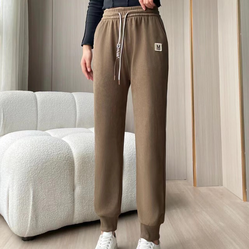 Live broadcast popular autumn and winter New thin stripe wooden cotton velvet casual pants slim slimming double rope thread closed long pants Live broadcast popular autumn and winter New thin stripe wooden cotton velvet casual pants slim slimming double rope thread closed long pants