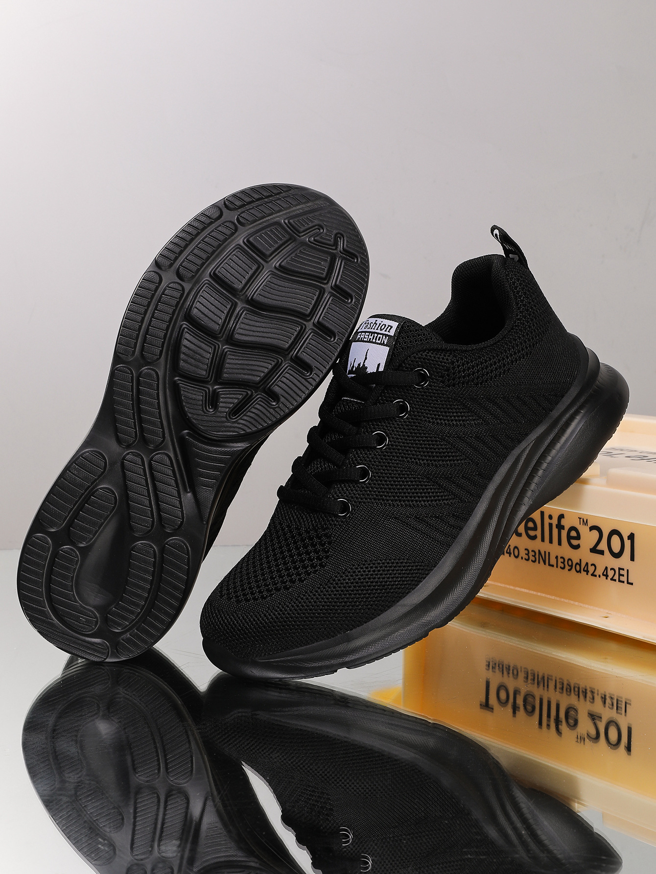 Zapatos negros de hombre de verano, zapatos deportivos transpirables de malla, primavera, zapatos de correr suaves, zapatos de viaje cómodos y casuales