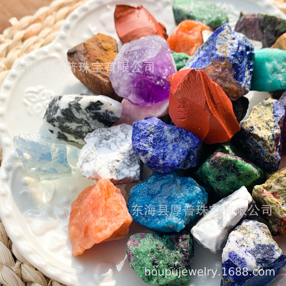 Factory direct supply natural mixed variety of raw stone grinding aromatherapy stone home decoration fish tank stone