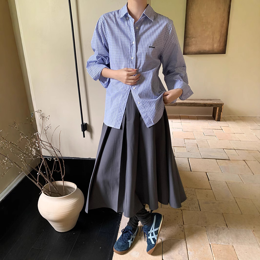 파란 격자 무늬 셔츠 코트 여성의 가을 2024 새로운 디자인 센스 틈새 셔츠 캐주얼 느슨한 긴 소매 탑