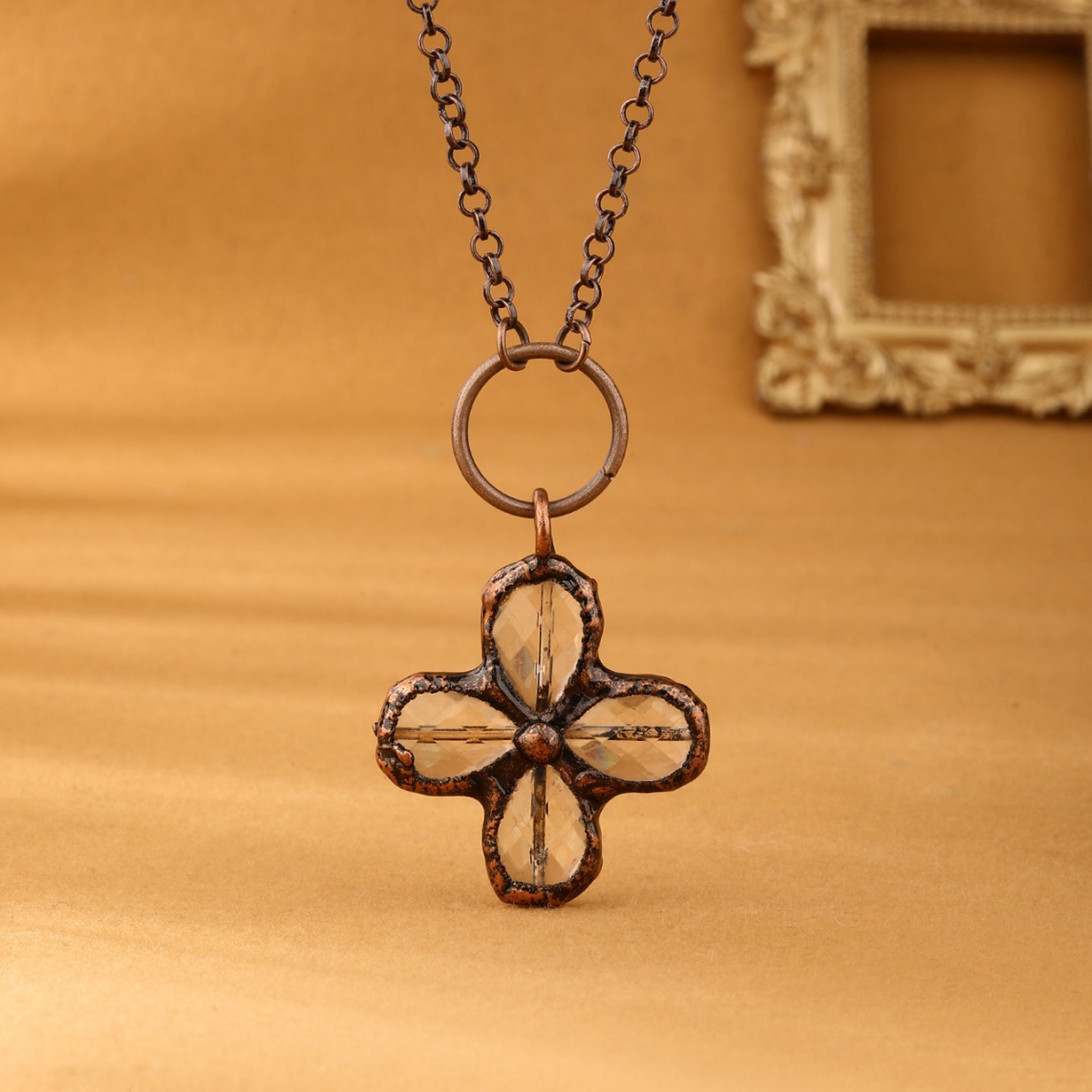 A Feng Artificial Crystal Handmade Welded Four-Leaf Clover Shape Electroplated Bronze Color Women's Pendant Necklace_voghion.com