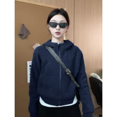 短款卫衣外套女春秋季2025新款上衣正肩连帽早秋穿搭薄小个子开衫