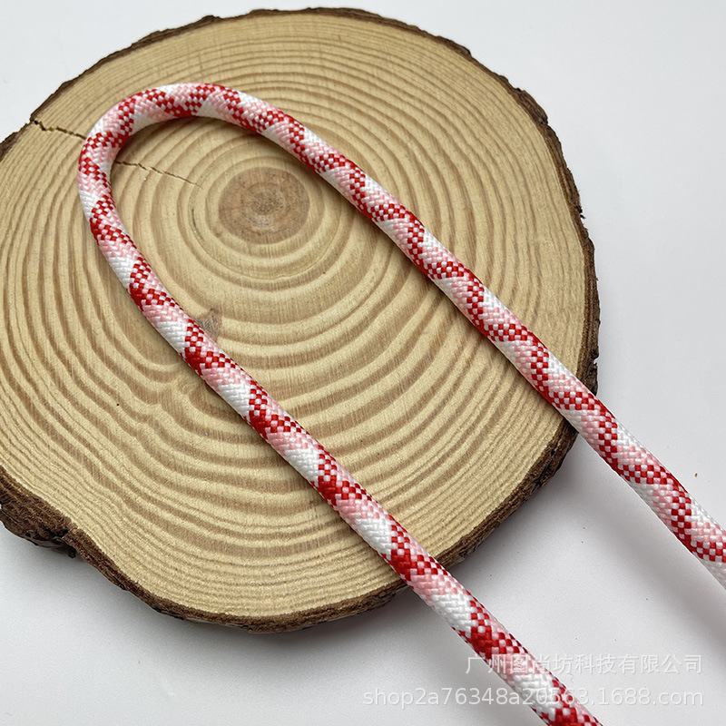 83 # 빨간색 분홍색 흰색