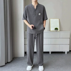 男式休闲裤;男式T恤;男式牛仔裤