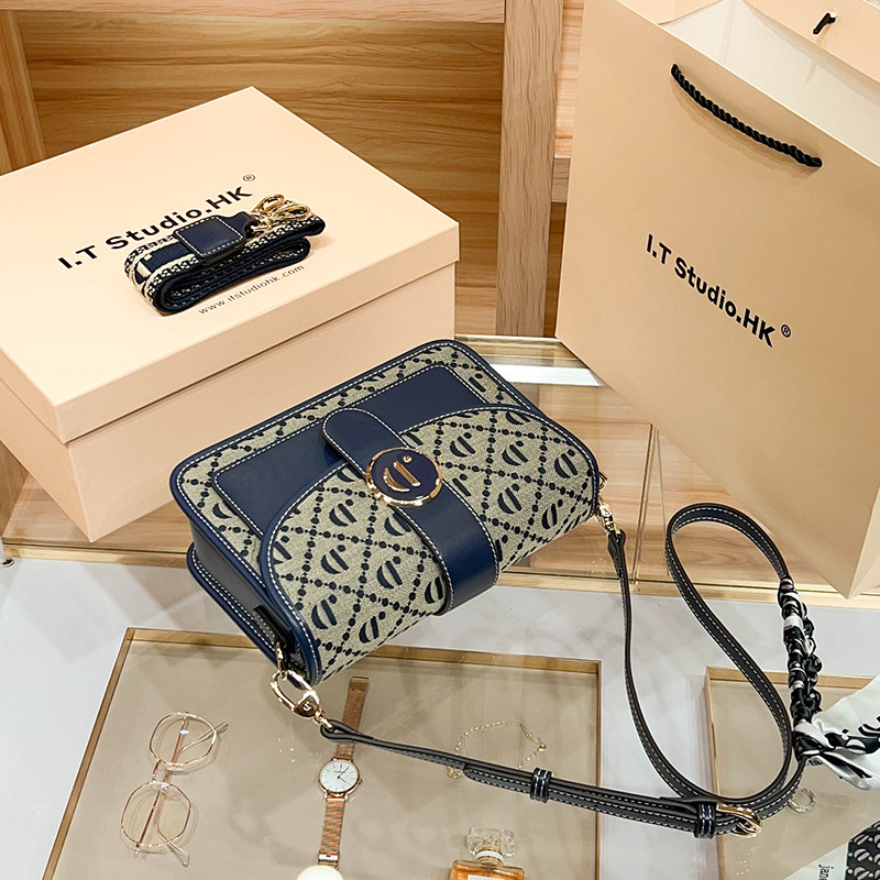 Hong Kong genuine leather minimalist square for women's fashion single shoulder crossbody 2024 new trend versatile small_voghion.com