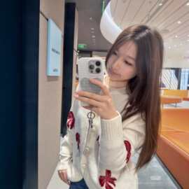 红蝴蝶结提花圆领针织开衫秋冬软糯单排扣毛衣外套女装实体拿货
