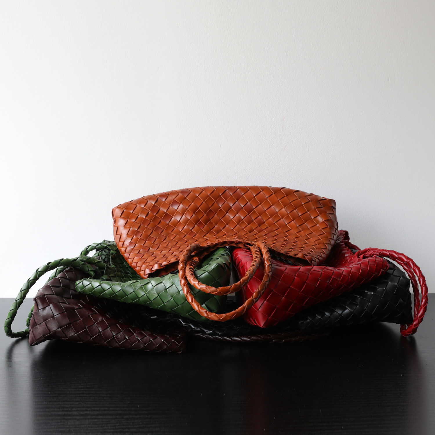 Niche Luxury Full Grain Cowhide Hand-Woven Basket Bag Retro Artistic Versatile Handbag Underarm Bag - Thumbnail 3