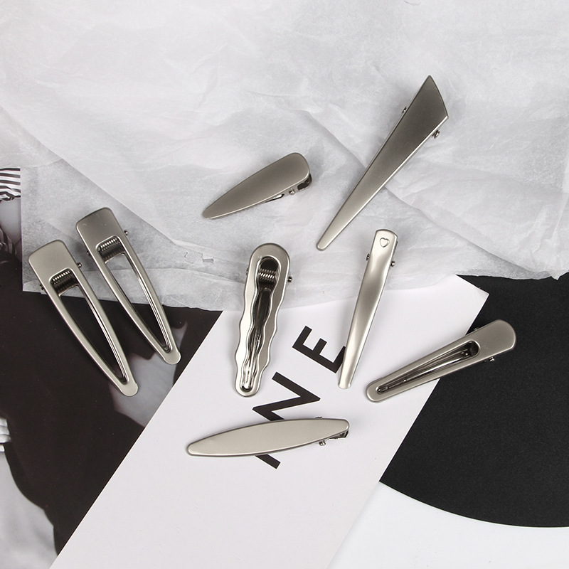 Square clip advanced gray ins metal sweet cool bangs hairpin hair accessories forehead broken hairpin simple clip 23 new