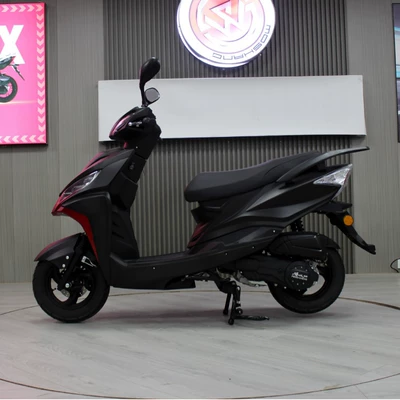 Fuel-Efficient Scooter, Two-Wheeled Motosikletlər