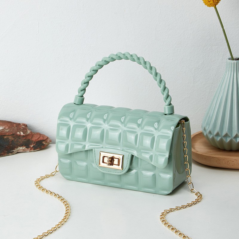 2023 nueva moda de color diamante cadenas de bloqueo bolsas de jalea de PVC bolsas de teléfono móvil bolsas de mujer al por mayor image 8
